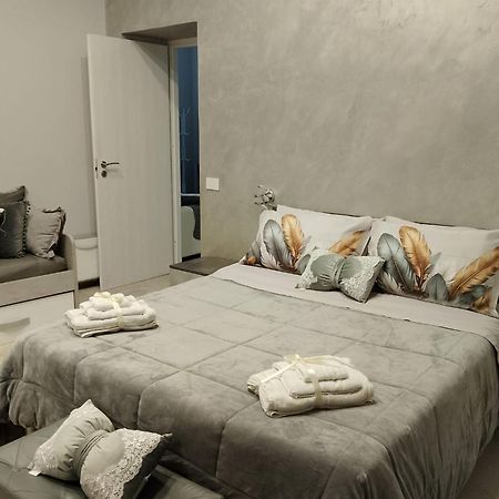 Mary House Napoli Centro Apartment Luaran gambar