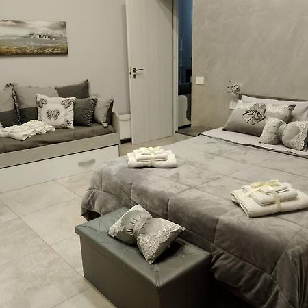 Mary House Napoli Centro Apartment Luaran gambar