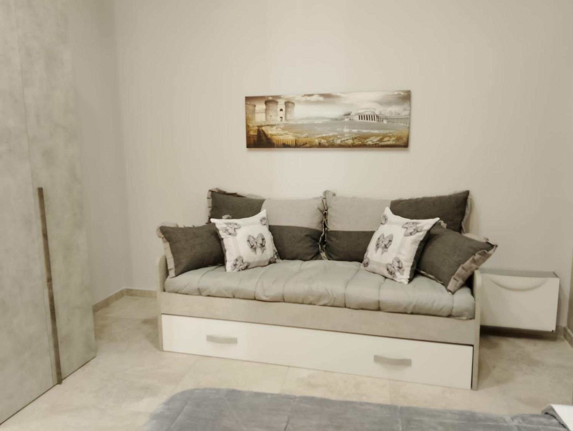 Mary House Napoli Centro Apartment Luaran gambar