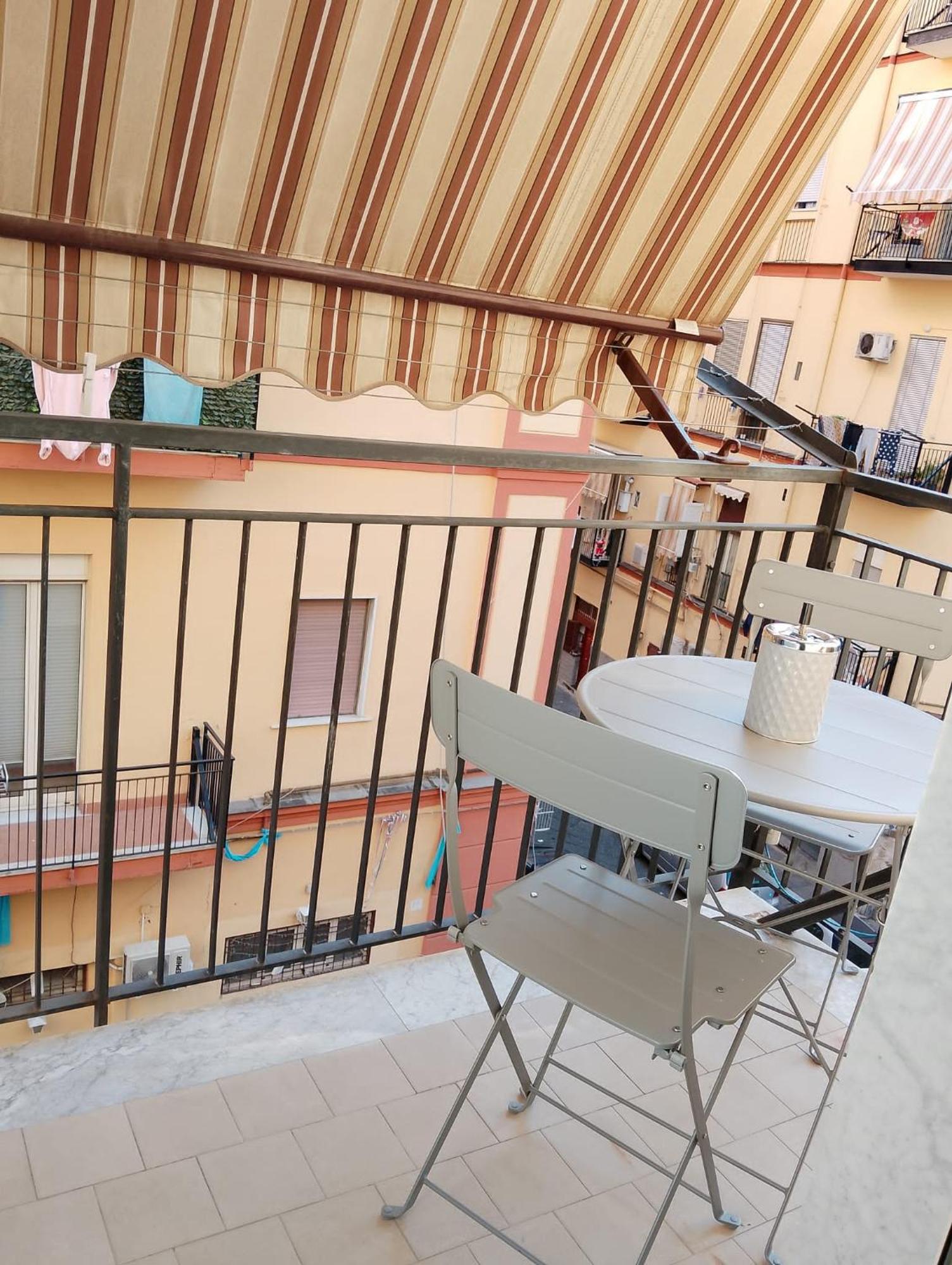 Mary House Napoli Centro Apartment Luaran gambar
